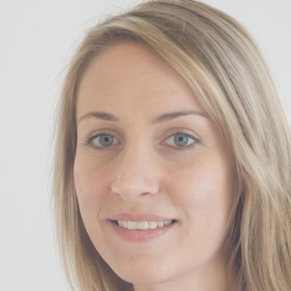 Portrait de Claire Dubois, experte en contrôle de gestion